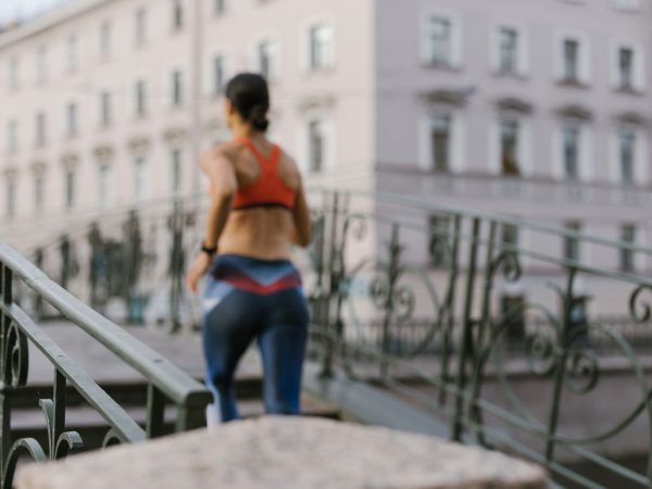 Peso na menopausa: por que a gordura vai para a barriga